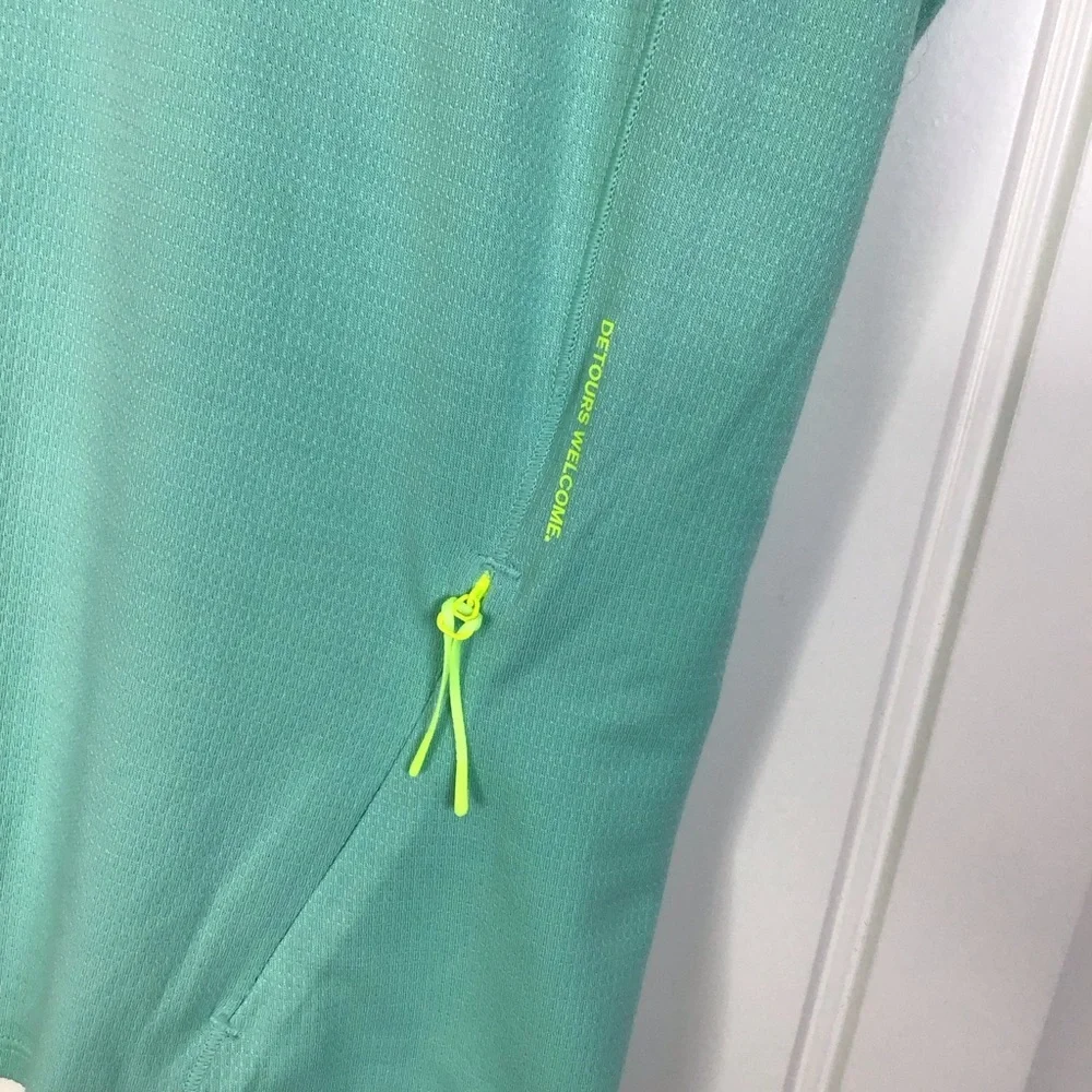 LULULEMON Cap Sleeve Hiking Tank Top in Wild Mint Size Small.